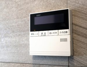 給湯器のリモコンの種類や機能は？給湯器リモコン故障時の対処法も解説